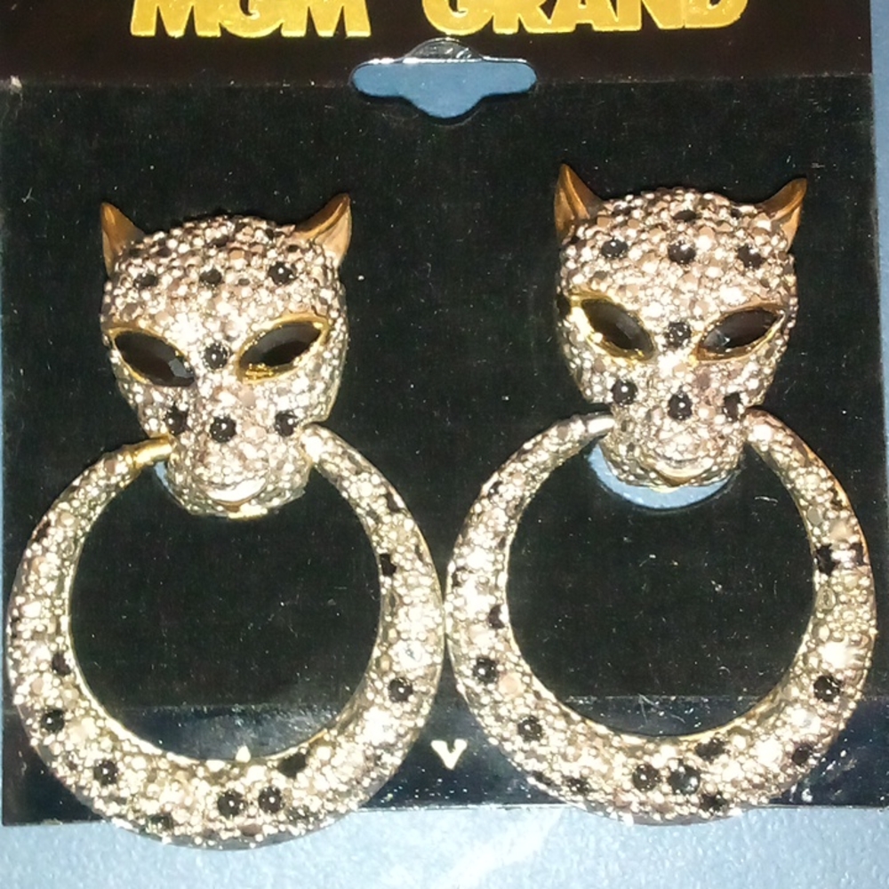 NWT Vintage Leopard Earrings